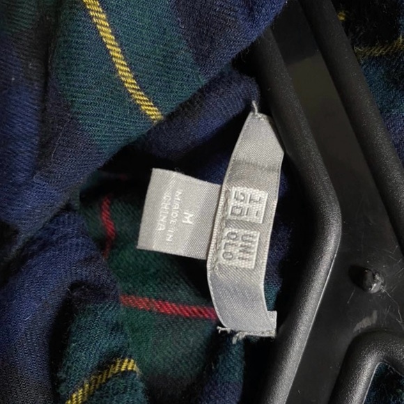 Uniqlo checked shirt - Picture 3 of 3